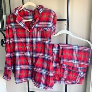 Women's Jammies For Your Families Plaid Flannel Sleep Top & Bottoms Pajama Set